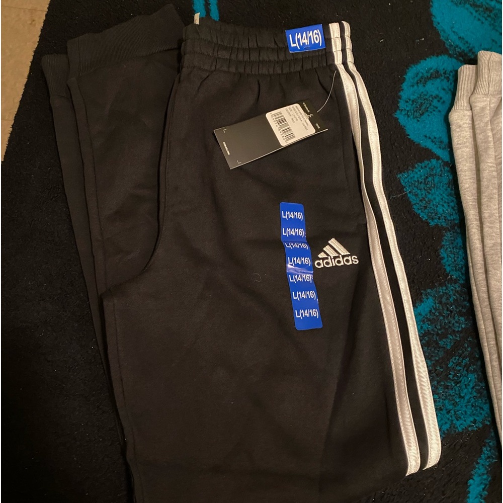 BRAND NEW W TAGS Unisex Adidas Joggers Size L 14/16